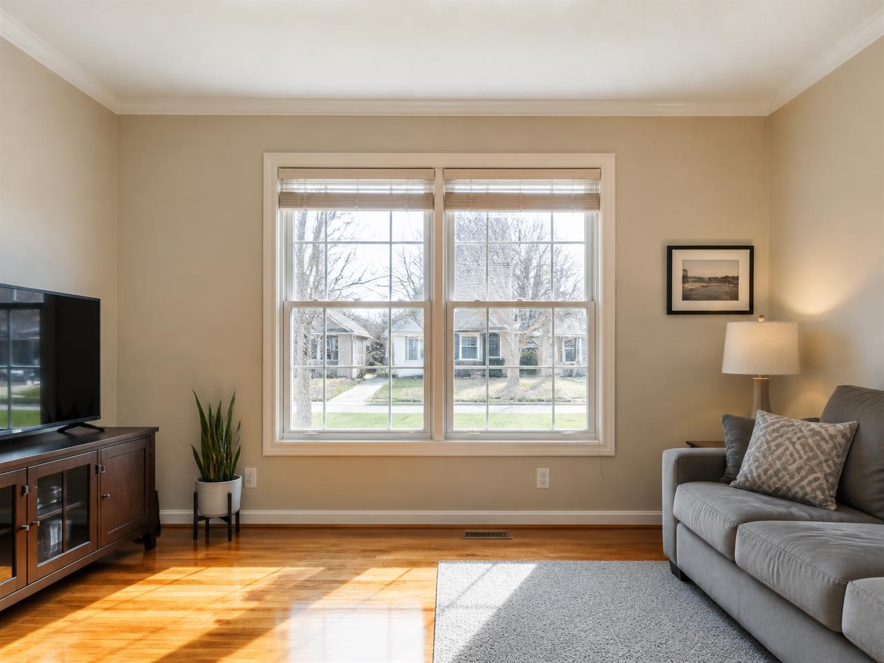 Living room with new windows, bright and clear